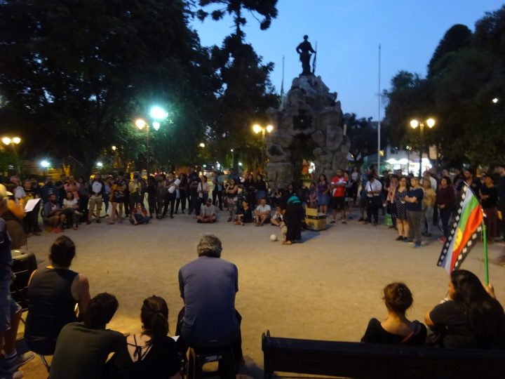 Chili : le mouvement qui veut la dignité s’organise dans les quartiers