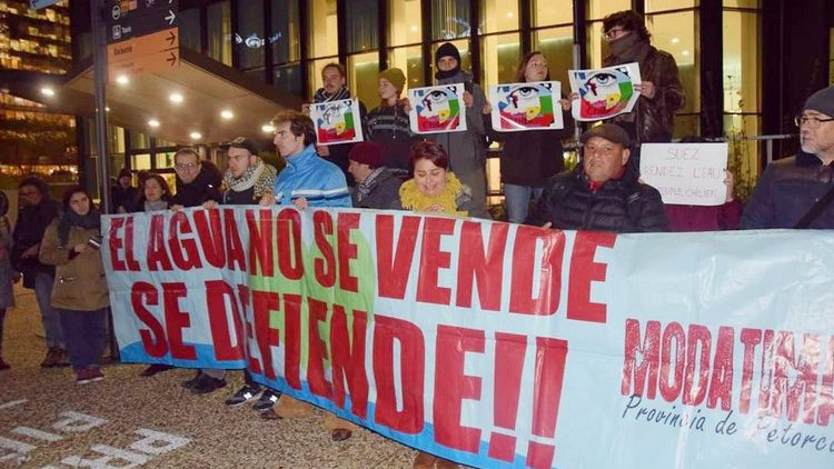 Chili. Soutien depuis Paris. « L’eau n’est pas à vendre, l’eau est à défendre »