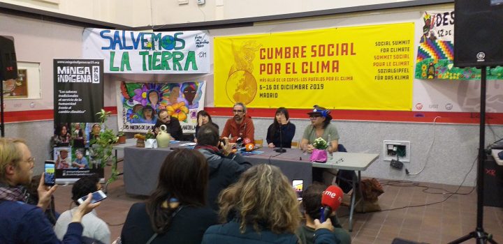 Parallel zur COP25 findet in Madrid der Soziale Gipfel für das Klima statt, bei dem Vertreter indigener Völker zusammen kommen, um alle Menschen dieser Welt aufzufordern, gemeinsam für soziale Gerechtigkeit einzutreten, für alle Völker und für die Bewahrung unserer gemeinsamen Mutter Erde.