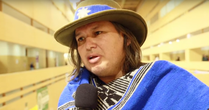 Calfin Lafkenche durante la Cumbre Social por el Clima