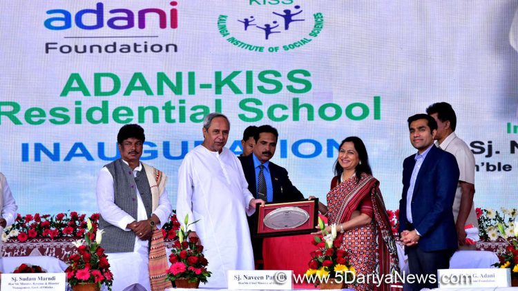 „Unverschämt und schamlos:“ Adani-Konzern eröffnet Indigenen-Internat, nachdem er Lebensgrundlage Tausender Indigener zerstört hat