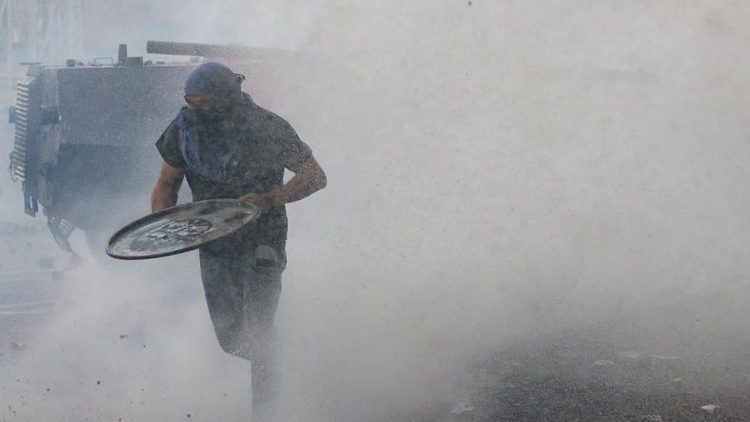 Du réveil des utopies à la lutte violente