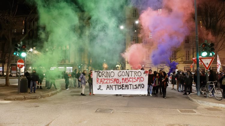 Corteo antifascista a Vanchiglia
