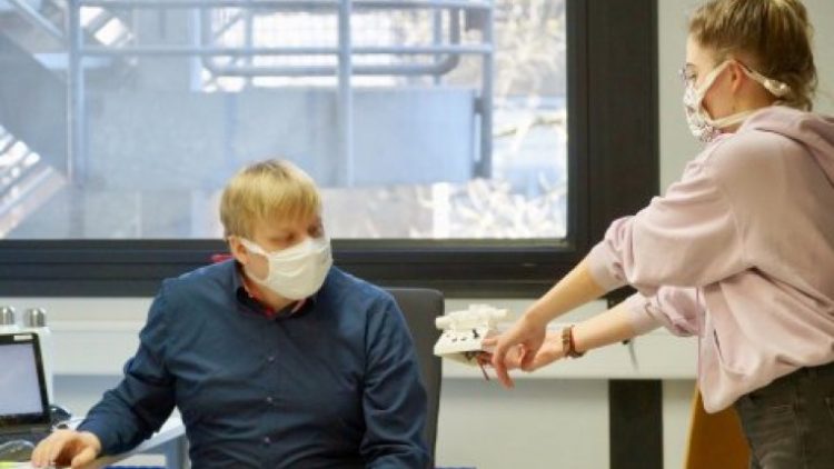 Ein Team aus Forschung und Technik in Marburg und Gießen hat zwei Typen von Beatmungsgeräten entwickelt,