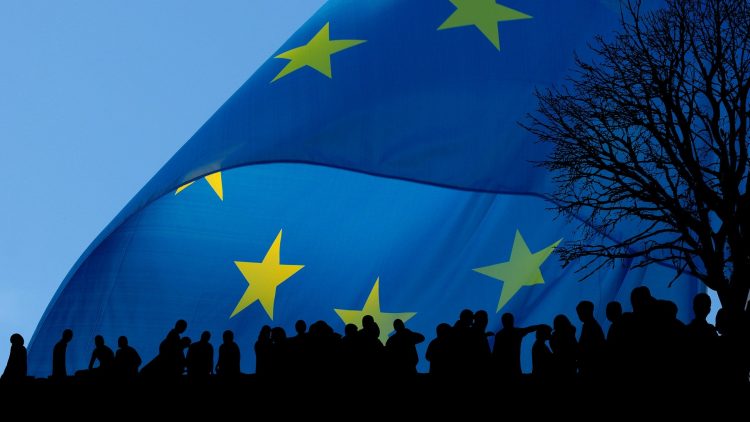 La « Communauté » européenne n’existe plus depuis 1992. L’Union Européenne s’efondre. La solution ?
