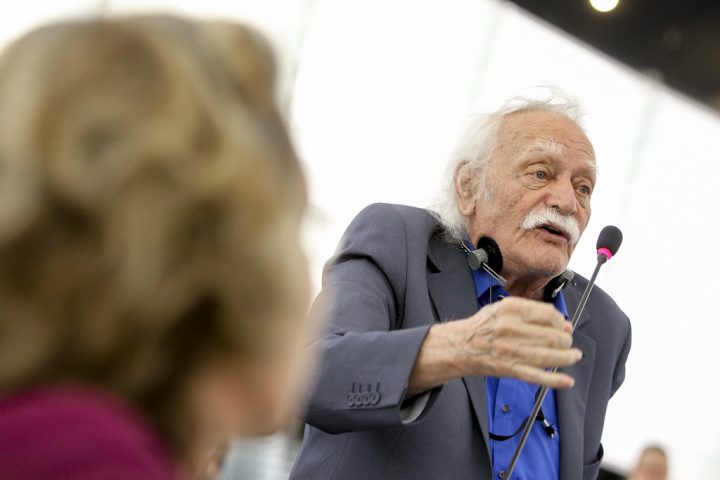 Manolis Glezos : Personnalité Eminente de gauche récompensée par le prix Lénine pour la paix, décède à l'âge de 98 ans