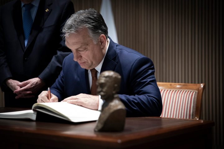 Ungarn: Die Regierung Orbán darf mit Covid-19-Gesetz keine unbegrenzten Befugnisse erhalten