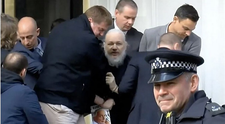 One of the last images of Julian Assange at the time of his arrest in London