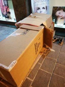 foto scattata da un volontario che assiste i senza fissa dimora