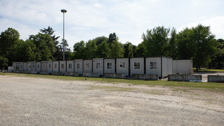 Chiusura dormitorio piazza d'Armi