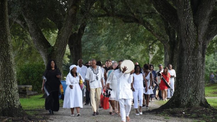Certaines institutions religieuses encouragent les réparations