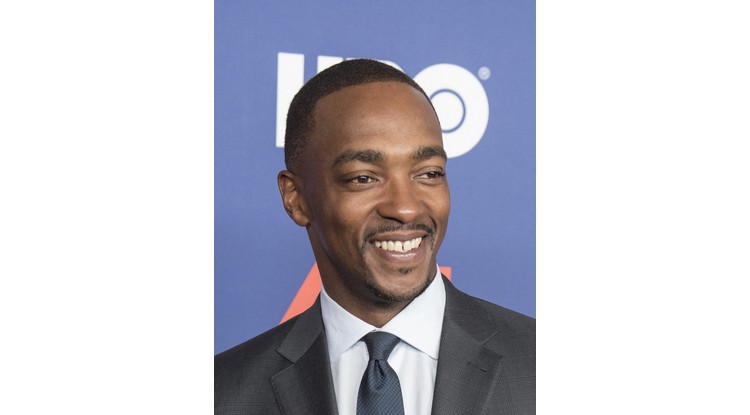 El actor de Falcon acusa a Marvel de racismo y pone la película ‘Black Panther’ como la mayor prueba de ello