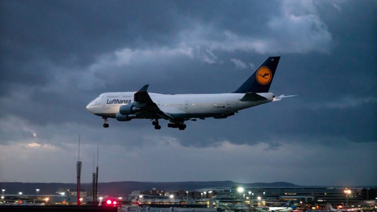 Bundesregierung hat bei Lufthansa-Deal schlecht verhandelt