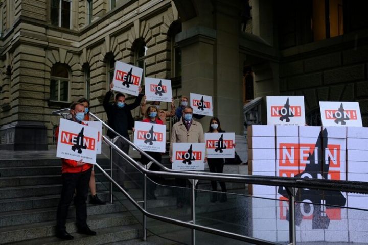 Nein zu den Kampfjet-Milliarden: Einreichung des Referendums