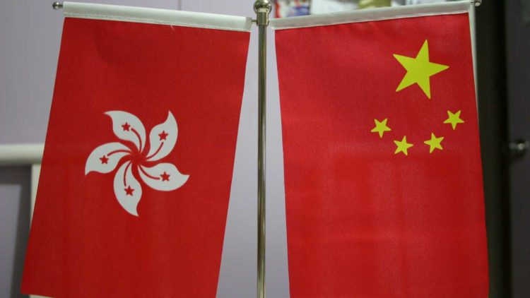 banderas Hong Kong y China Commons.wikimedia.org
