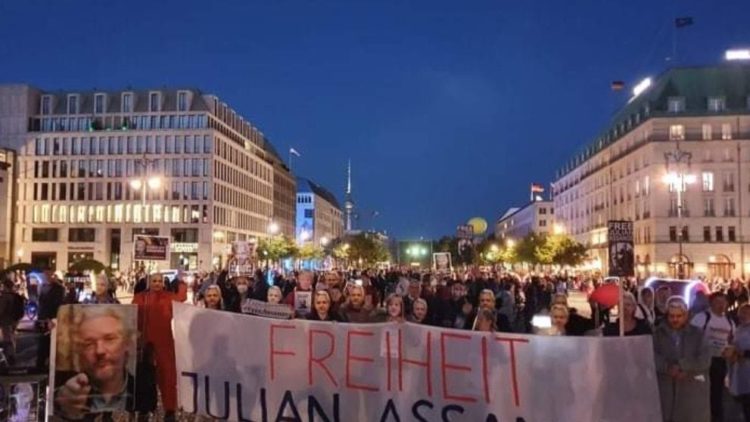 Historischer Schauprozess gegen die Pressefreiheit