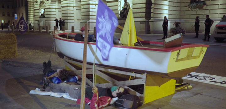 Bern: Klimabewegung besetzt Bundesplatz