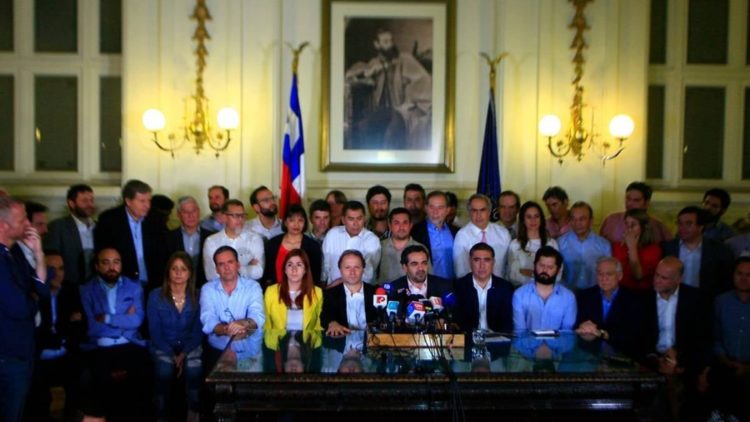 Foto oficial firmantes del Acuerdo del 15 de noviembre