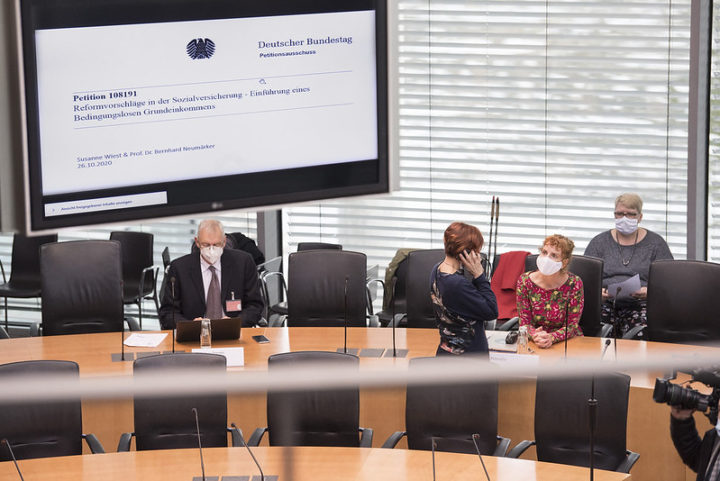 Anhörung zur Forderung nach einem bedingungslosen Grundeinkommen im Bundestag