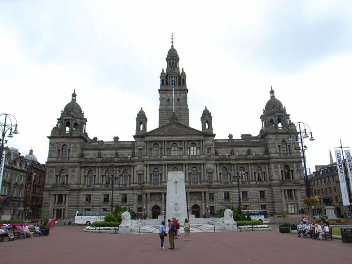 Der Stadtrat von Glasgow beantragt die Finanzierung für ein Pilotprojekt zum Bedingungslosen Grundeinkommen