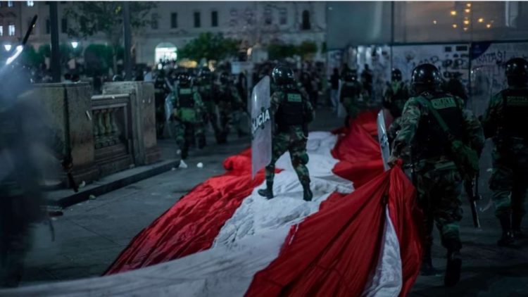 anónima que circula por las redes sociales. Toma en la Plaza San Martín