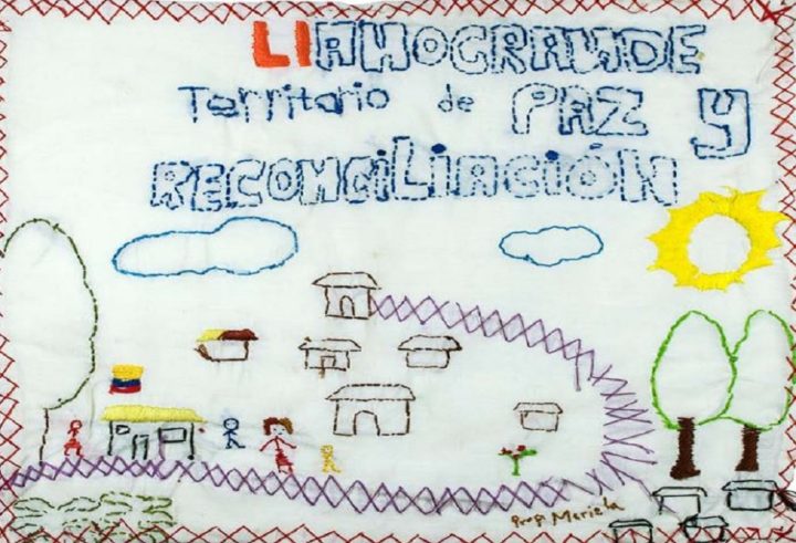 Con hilo y aguja, excombatientes tejen sus historias