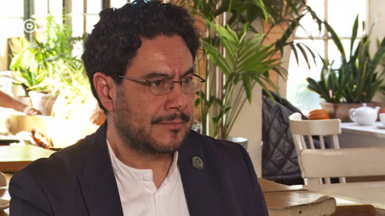 Ivan Cepeda Castro «El proceso de paz, la llave para el futuro de Colombia»