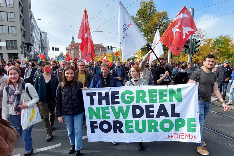 #SolidarischerHerbst: Deutschlandweit demonstrieren 24.000 Menschen für soziale Sicherheit und gegen fossile Abhängigkeit