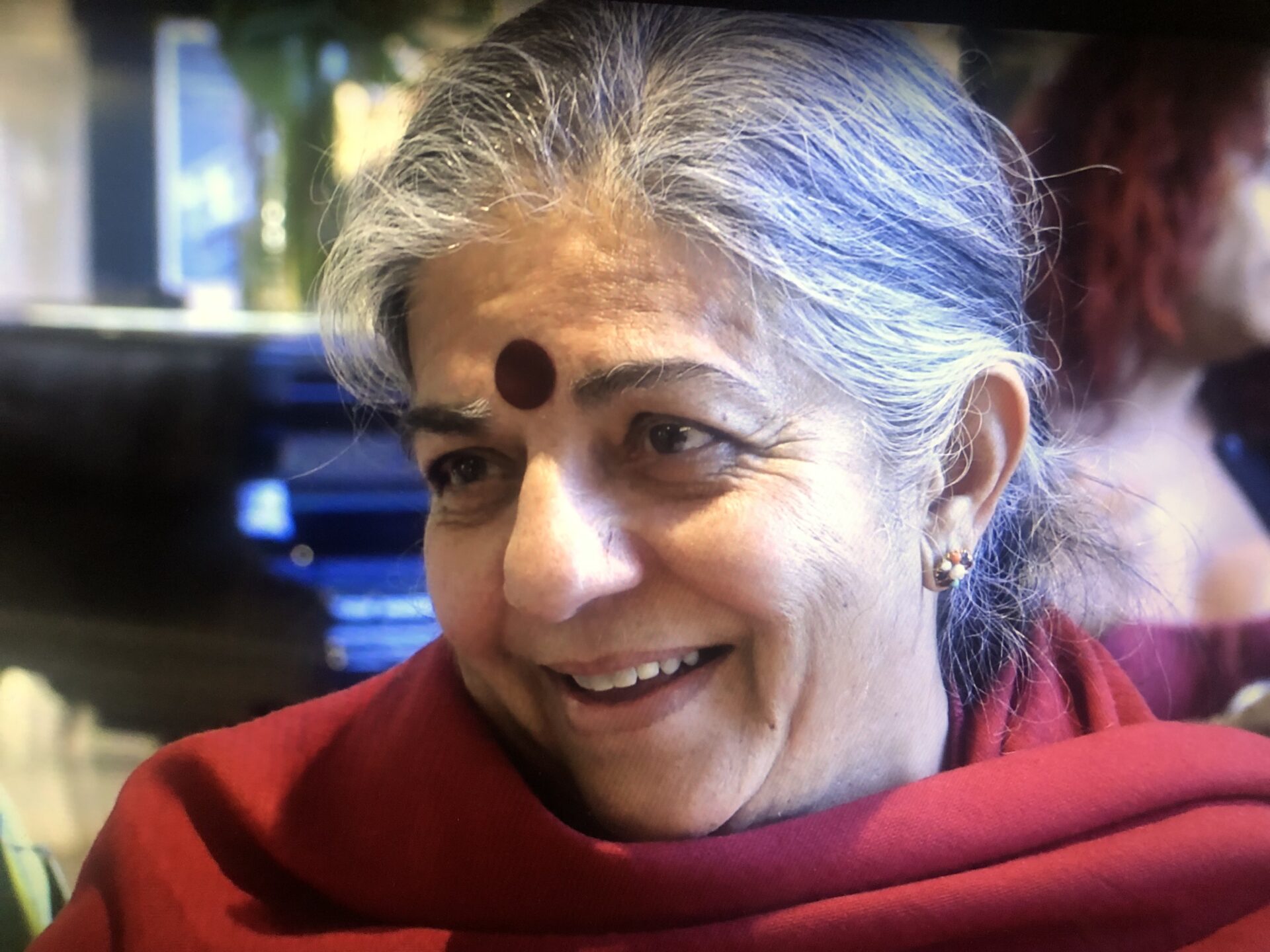 Vandana Shiva: „fruchtbare Gemüsegärten in Zeiten des Zusammenbruchs“