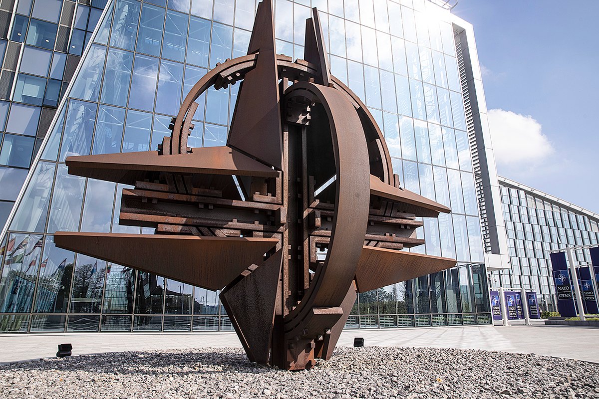 Friedensgipfel statt NATO-Gipfel