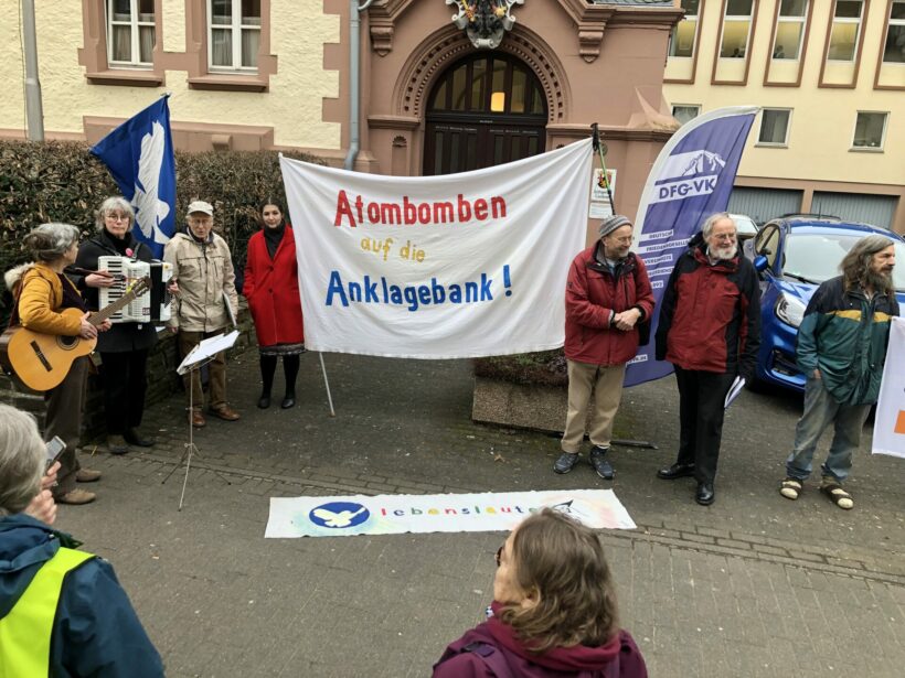 Erneut zwei friedlich Protestierende gegen Atombomben in Deutschland in Cochem verurteilt