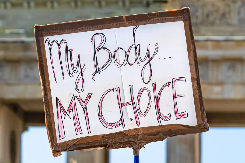 Bündnis kämpft für neue Gesetze zum Schwangerschaftsabbruch in Deutschland