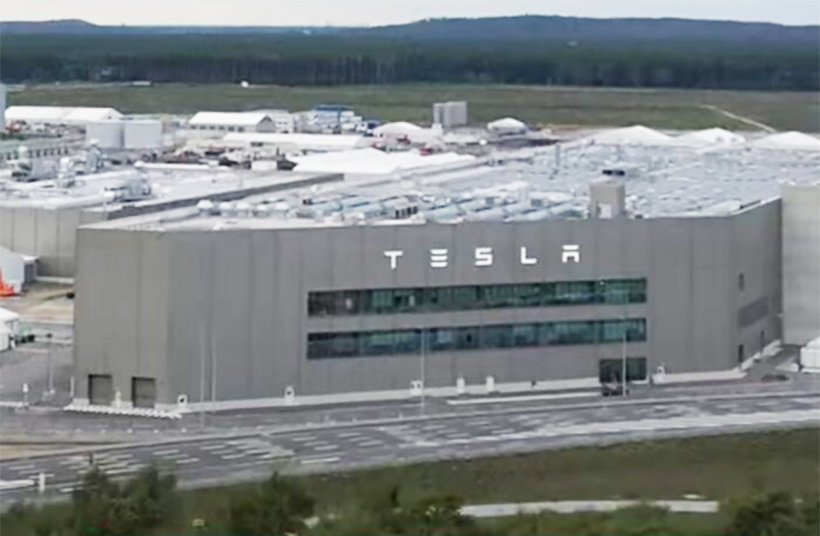 Tesla setzt kranke Mitarbeiter unter Druck