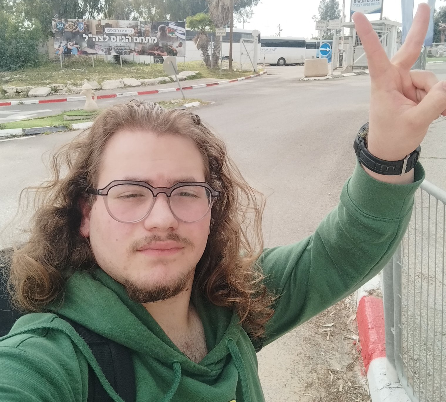 Der israelische Kriegsdienstverweigerer Itamar Greenberg wird vom Militärdienst befreit