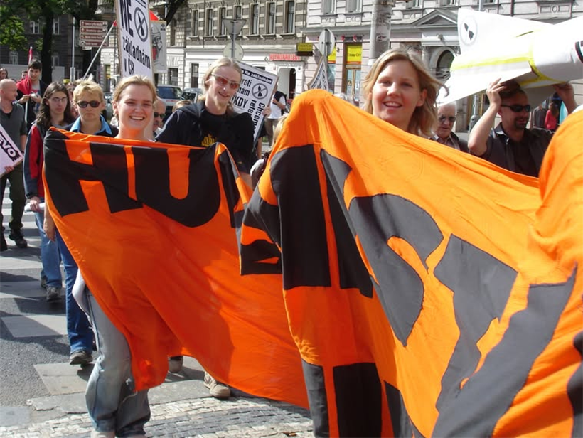 Eine große Bewegung gegen den Krieg bilden!