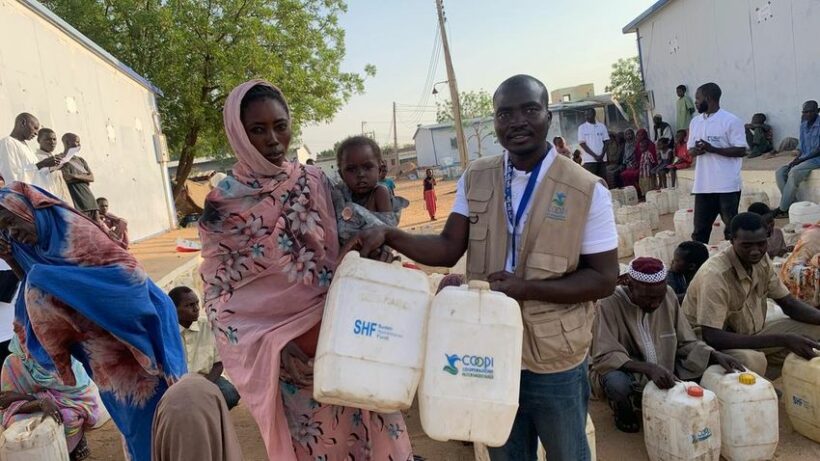 Distribuzione di acqua in Darfur