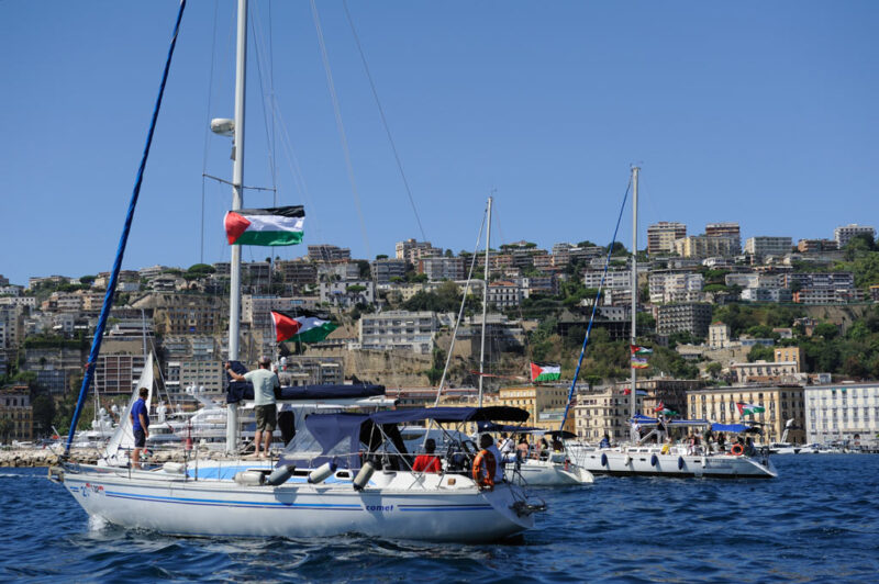 Global Sumud Flottilla salpa simbolicamente da Napoli
