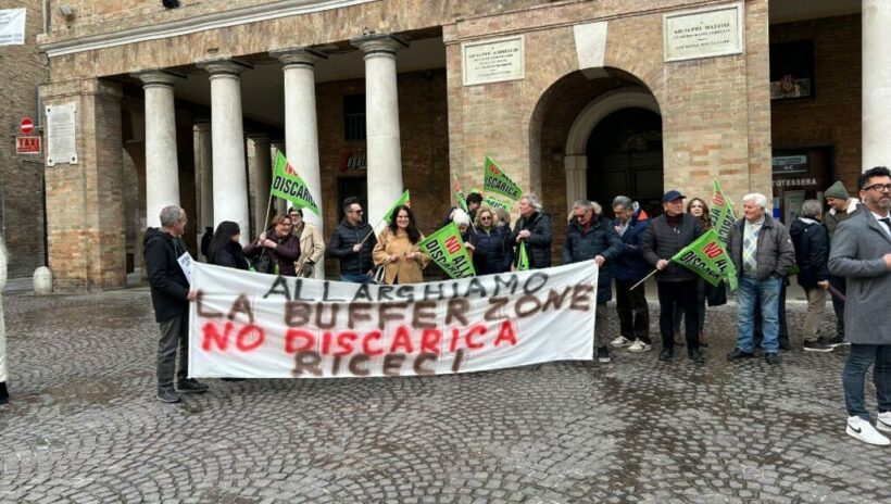 manifestazione contro la discarica