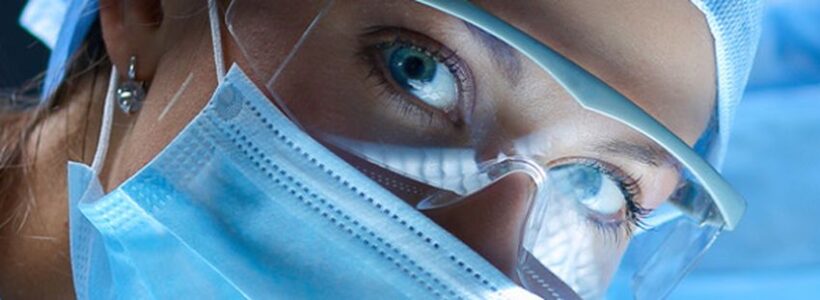 persona con mascherina