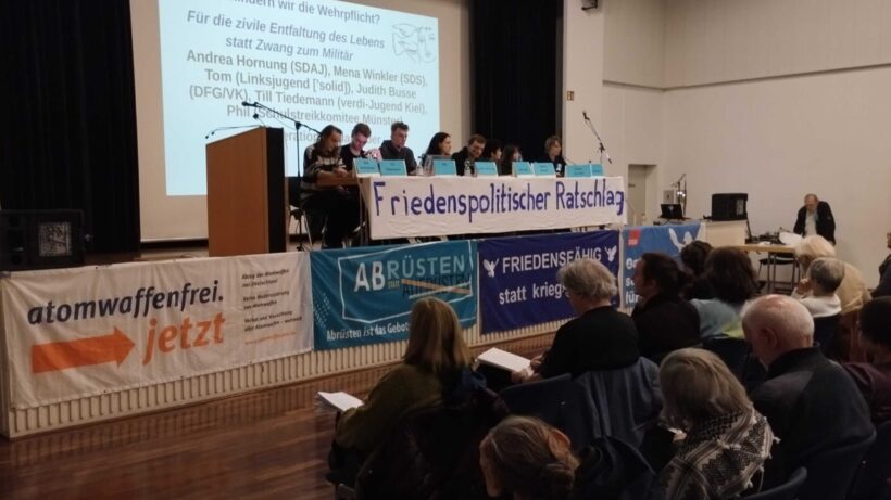 Krieg beginnt im Kopf – und Widerstand auch: Der Friedensratschlag 2025