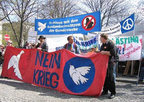 Von Prävention bis Diplomatie: Friedliche Strategien in der Sicherheits- und Außenpolitik