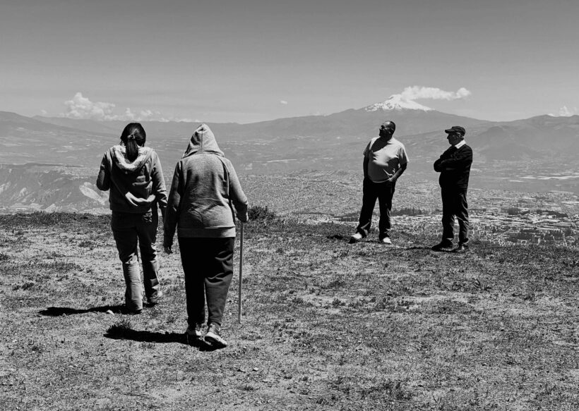 Panorámica, cerca de la mitad del mundo (Latitud 0) en Quito