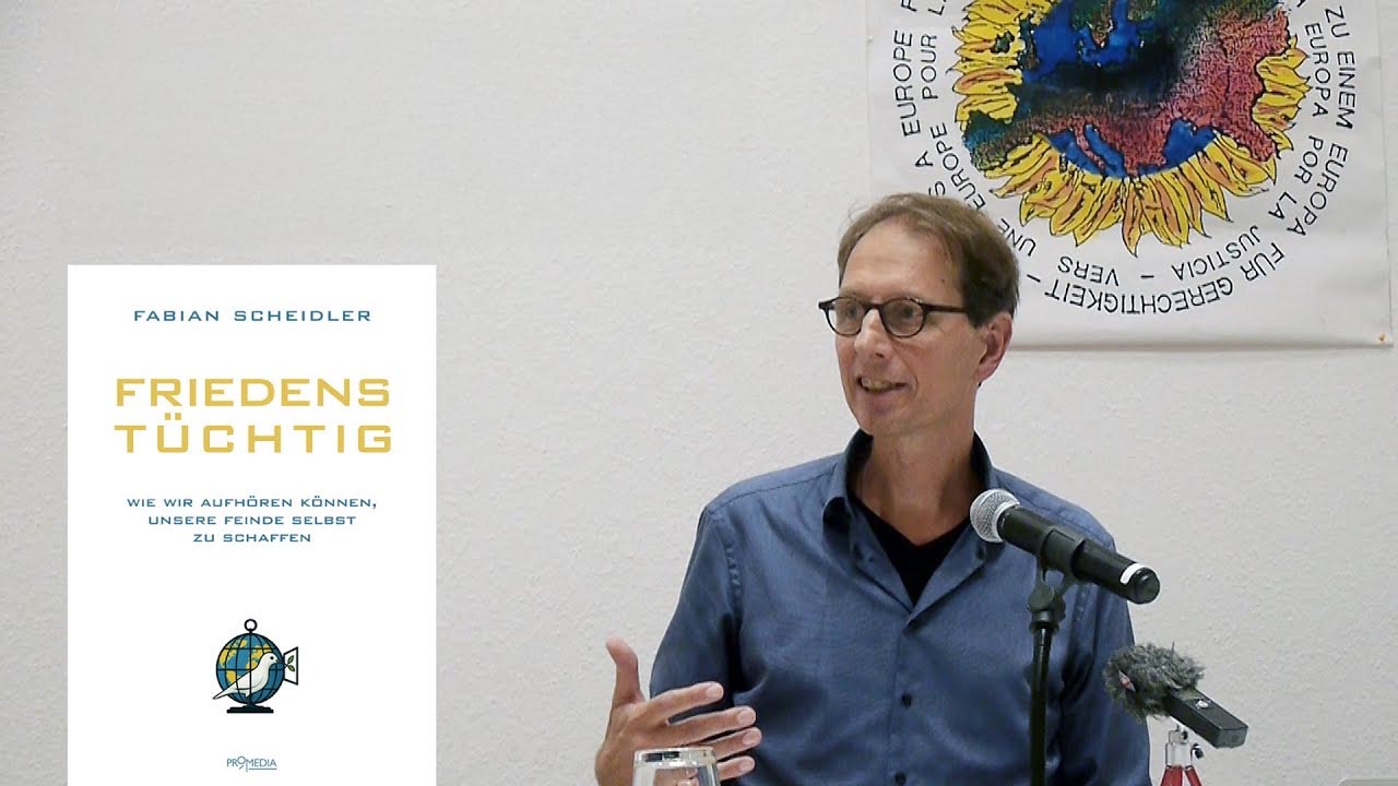Fabian Scheidler: Friedenstüchtig