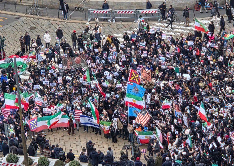 presidio pro Iran a Milano