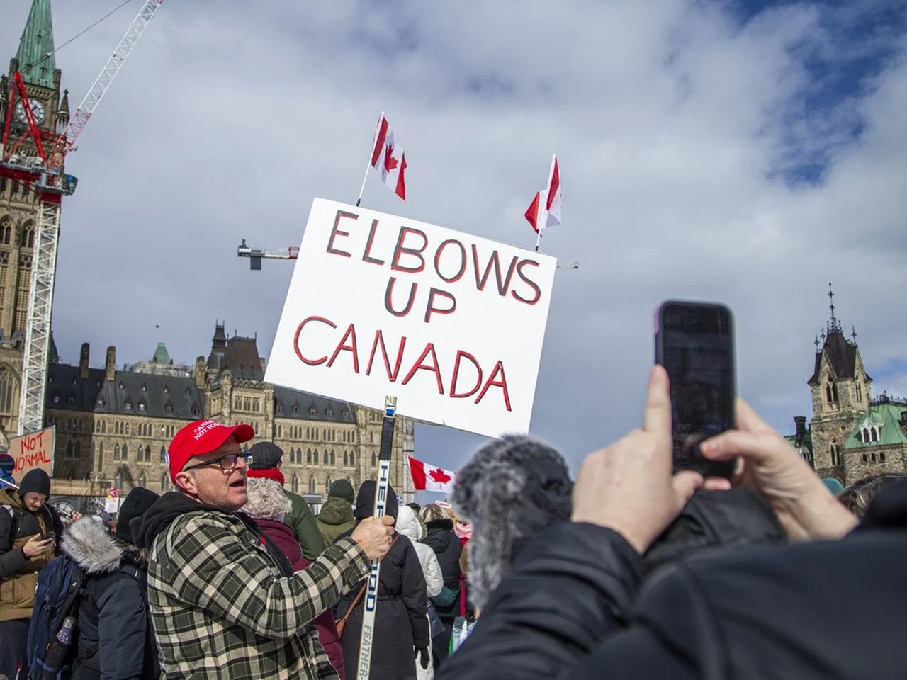 Canadian’s elbows up
