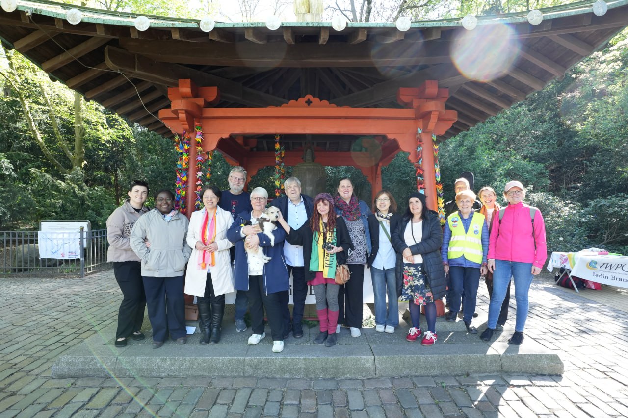 Ein Glockenschlag für den Frieden: Weltfrauenfriedenstag in Berlin