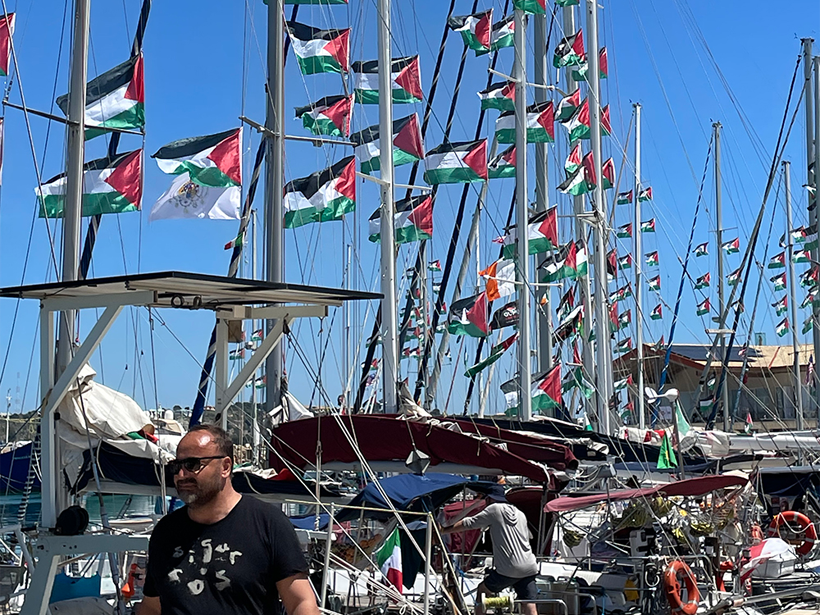 Israels Marine legte 700 Meilen zurück, um unbewaffnete Boote der Gaza-Flottille nahe griechischer Gewässer anzugreifen