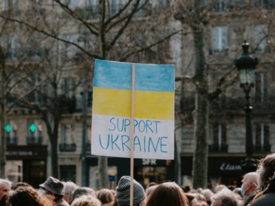 Schild Support Ukraine Demonstration