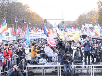 Die bundesweite Demonstration am 25.11.: Eindrucksvoller Protest gegen Kriegspolitik
