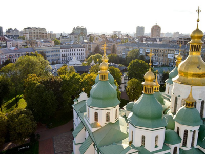 Blick auf Kiew (Bild von Francisco Anzola / Wikimedia Commons File Kyiv_(234807751) / Lizenz Creative Commons Attribution 3.0 Unported / https://creativecommons.org/licenses/by/3.0/deed.en )